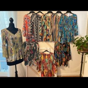 Beautiful figure flattering Flowey silky blouse